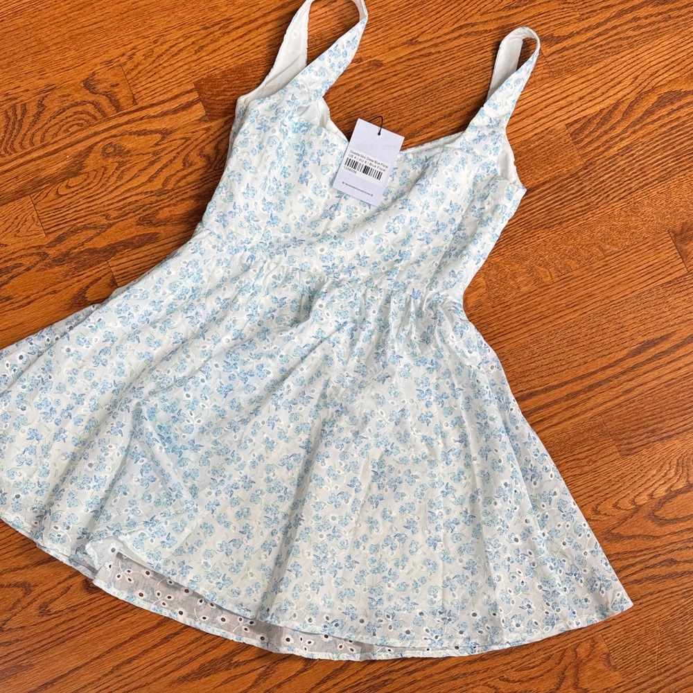 Princess Polly Light Blue and White Floral Fit & Flare Dress - Picture 2 of 3